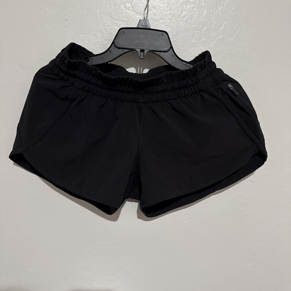 Lululemon Shorts Tracker Short w/Zipper Pocket Running Women's Size 8